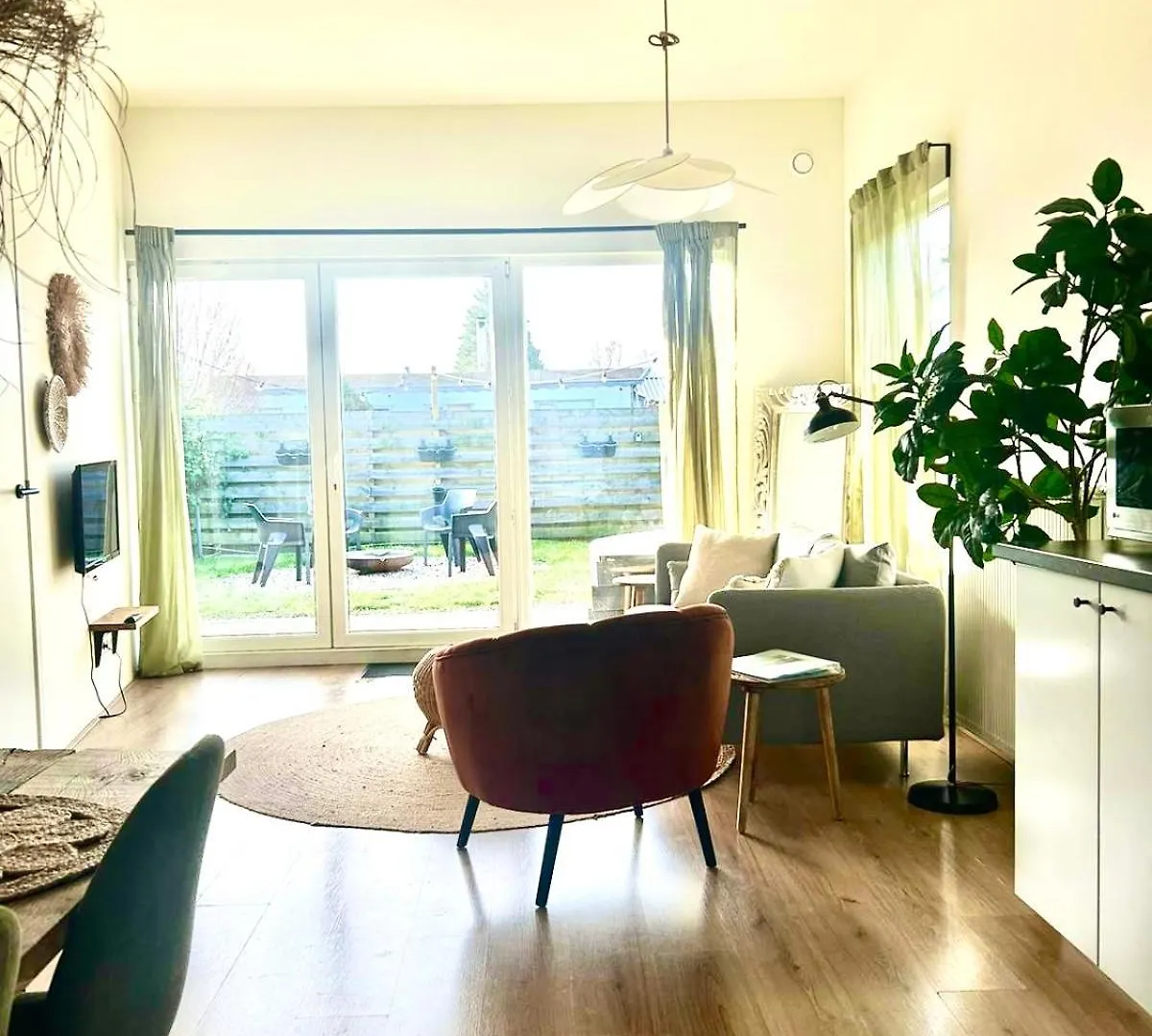 Holiday home Family House With Garden & Jacuzzi & Sauna Near Amsterdam Vijfhuizen